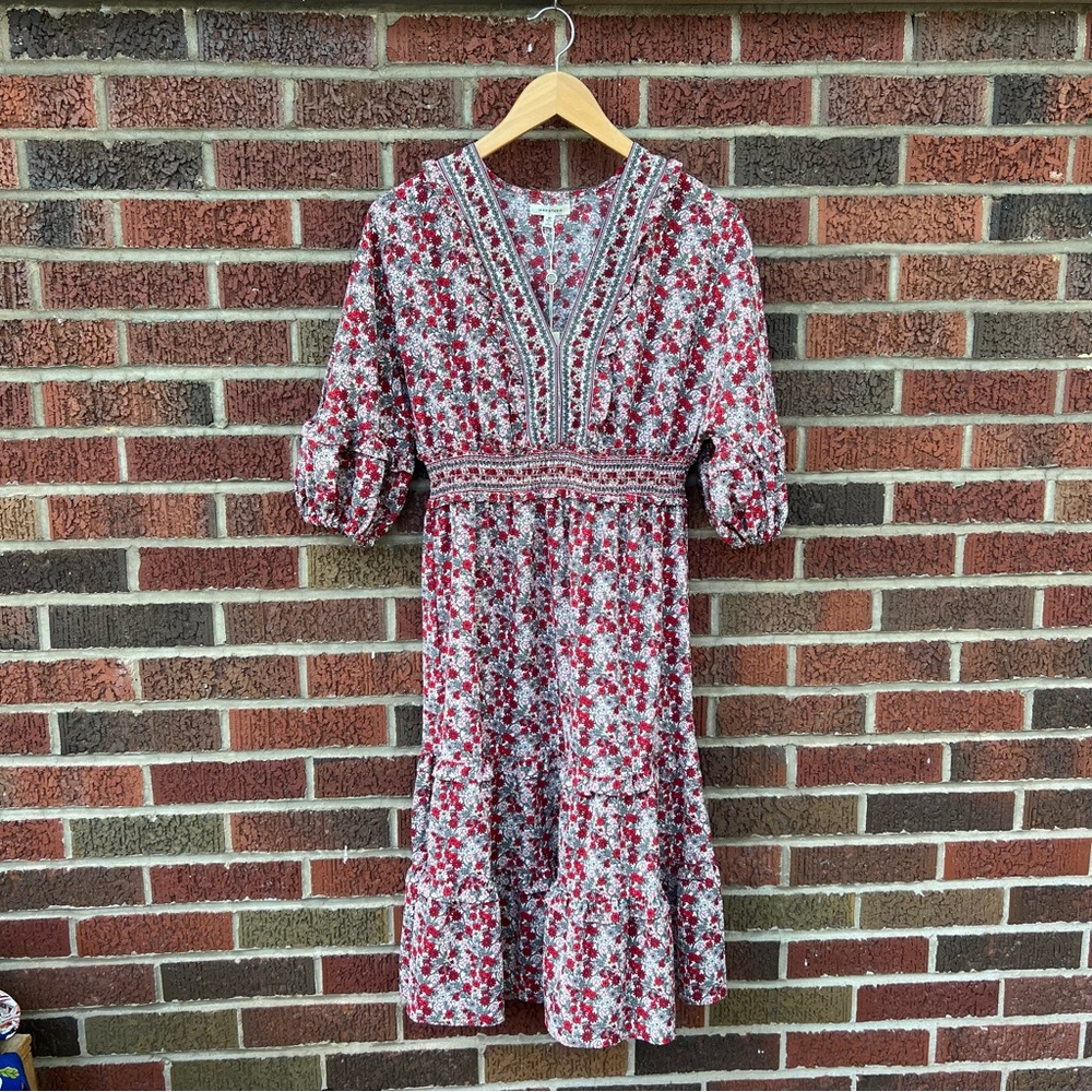 Max Studio White Mini Red Floral 1/2 Sleeve Midi V Neck Dress